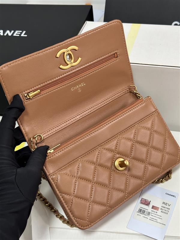 2026127205140495 700